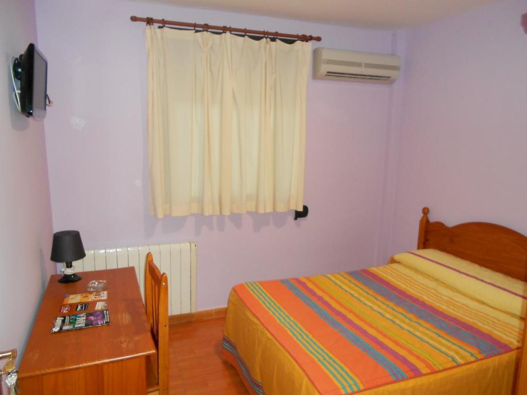 טומיוסו Hostal Donaire חדר תמונה